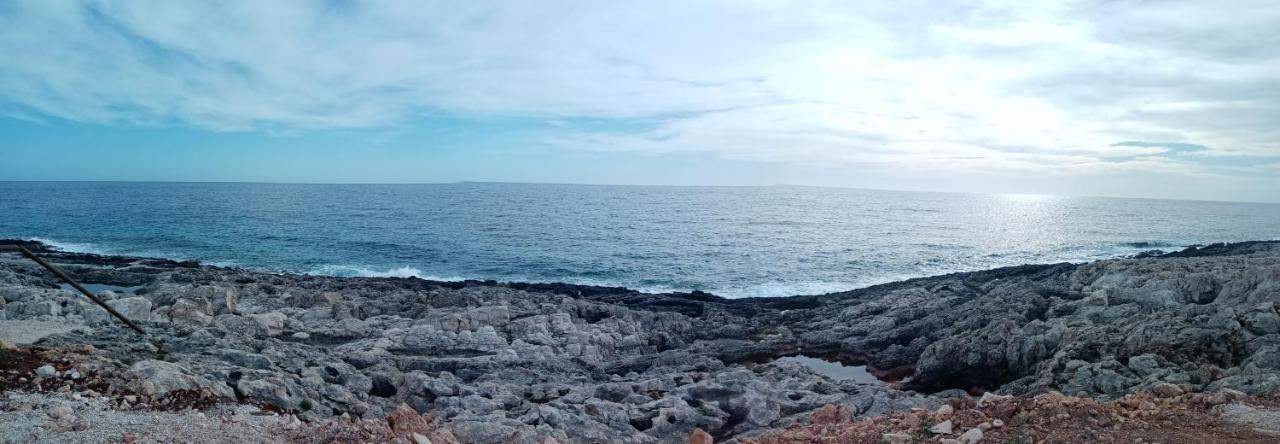 Caravan Fishing Spot Porto Roxa Agios Leon Exterior photo